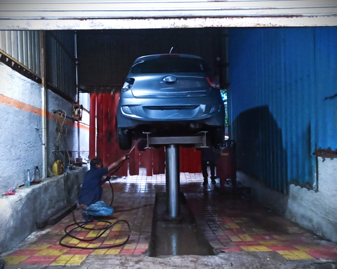 Under Carage Car Wash